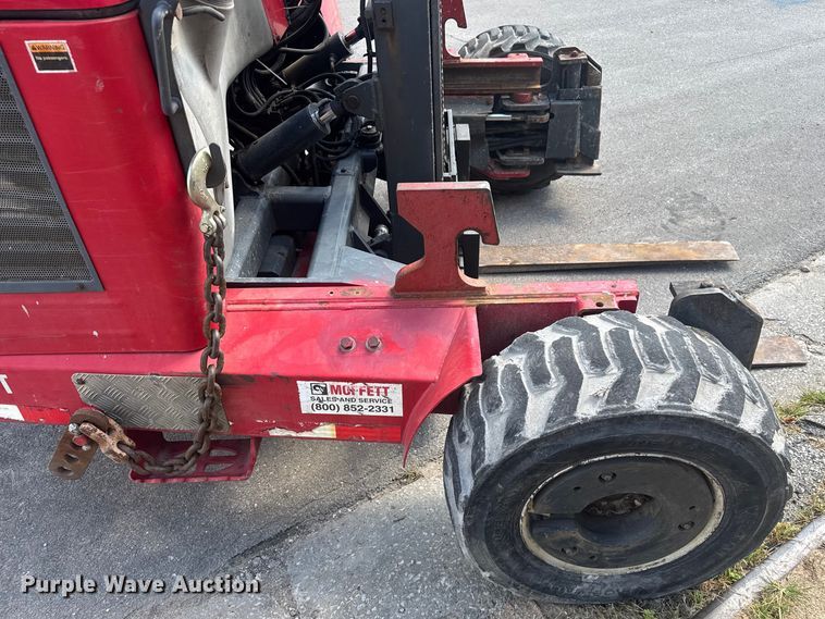 image for item EV1883 2008 Moffett M55.4 forklift