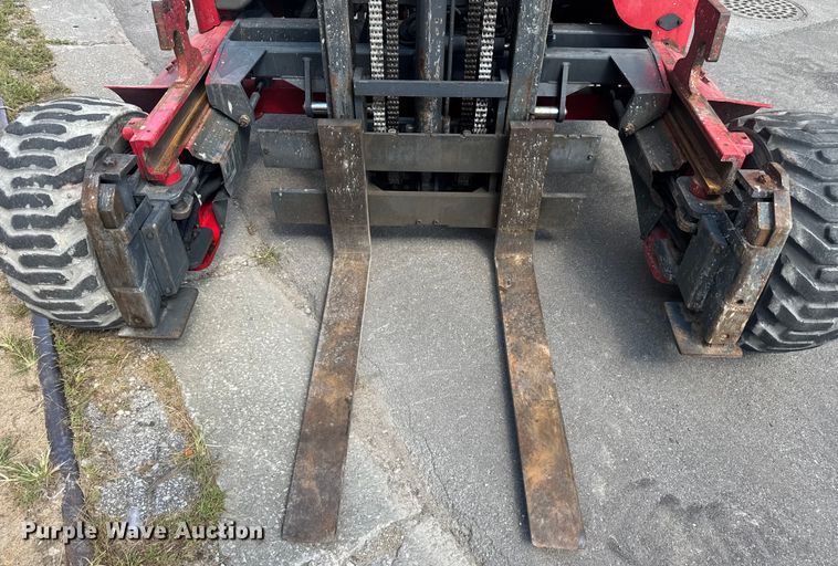 image for item EV1883 2008 Moffett M55.4 forklift