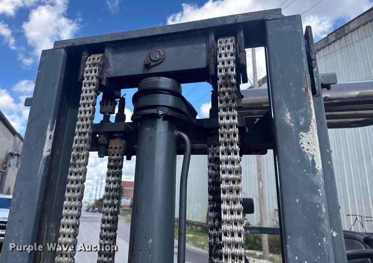 image for item EV1883 2008 Moffett M55.4 forklift