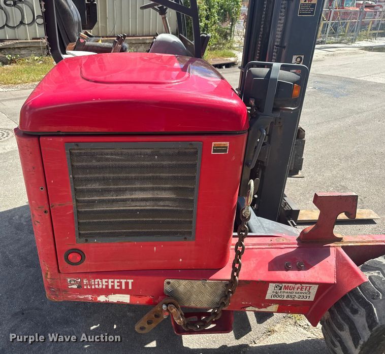 image for item EV1883 2008 Moffett M55.4 forklift