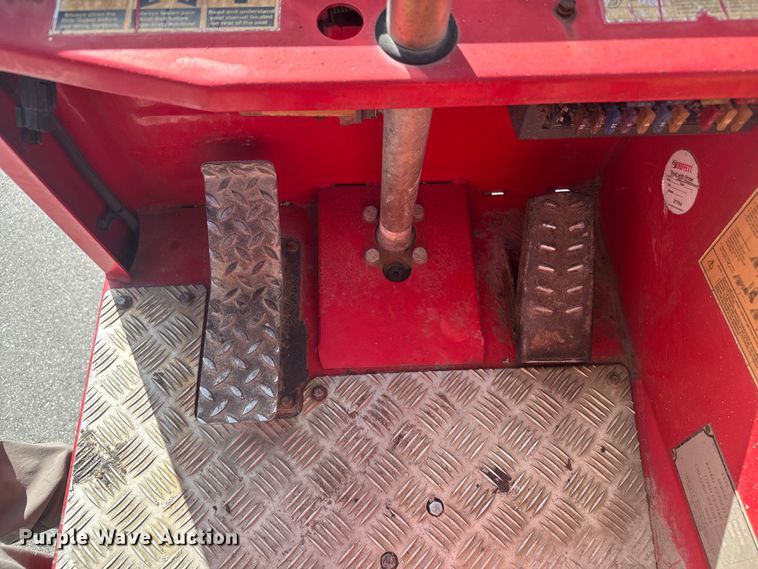 image for item EV1883 2008 Moffett M55.4 forklift