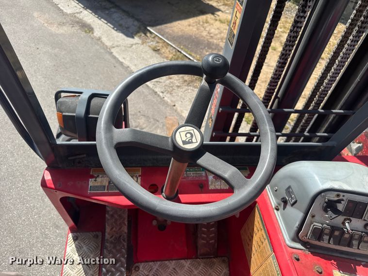 image for item EV1883 2008 Moffett M55.4 forklift