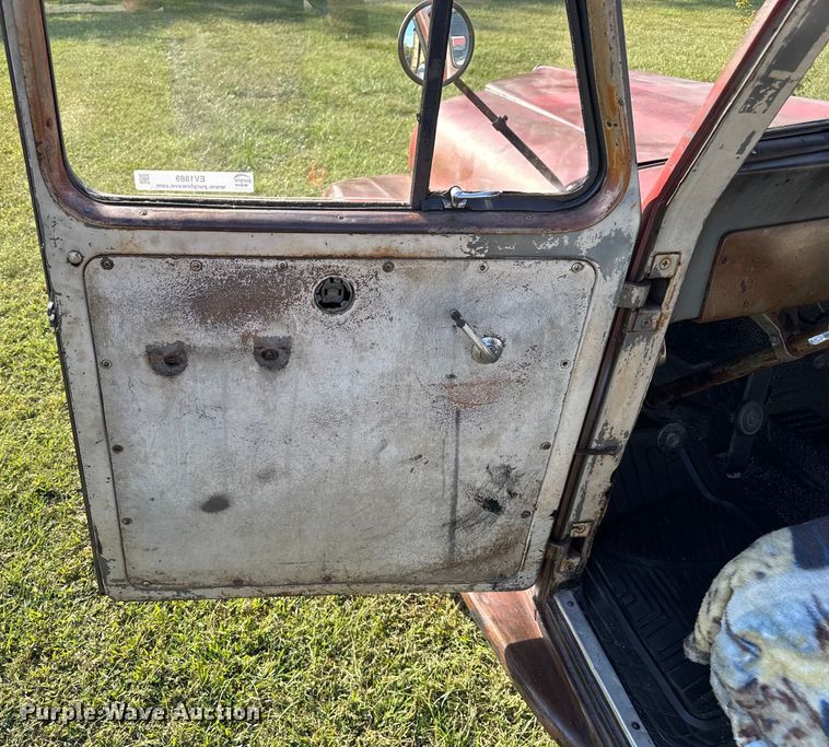 image for item EV1889 1950 Willy's Jeep pickup truck