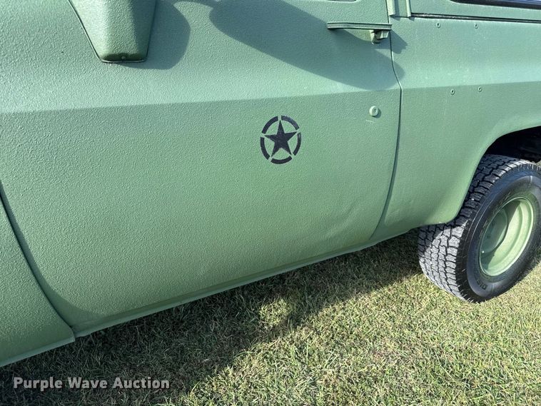 image for item EV1890 1986 Chevrolet M1009 SUV