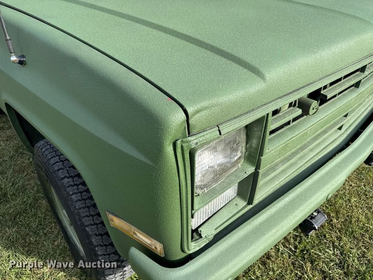 image for item EV1890 1986 Chevrolet M1009 SUV