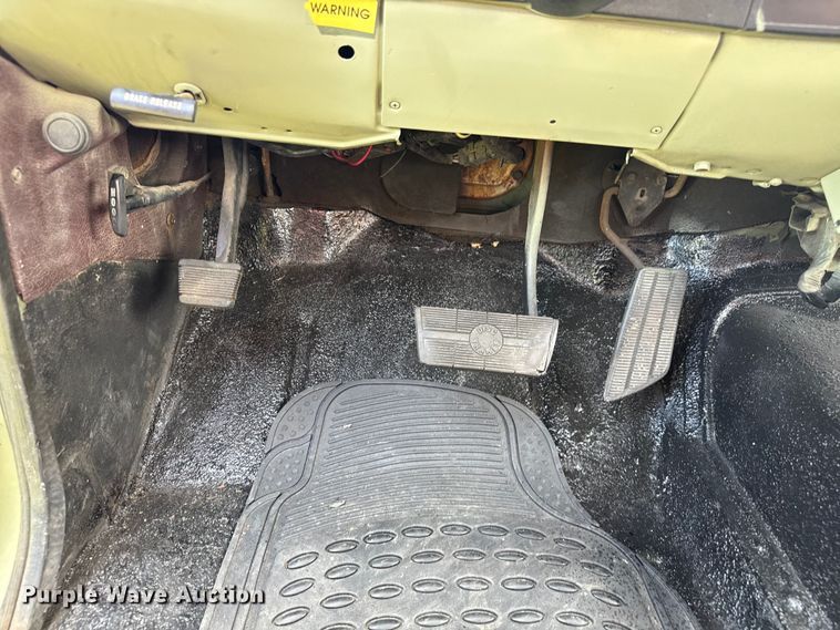 image for item EV1890 1986 Chevrolet M1009 SUV