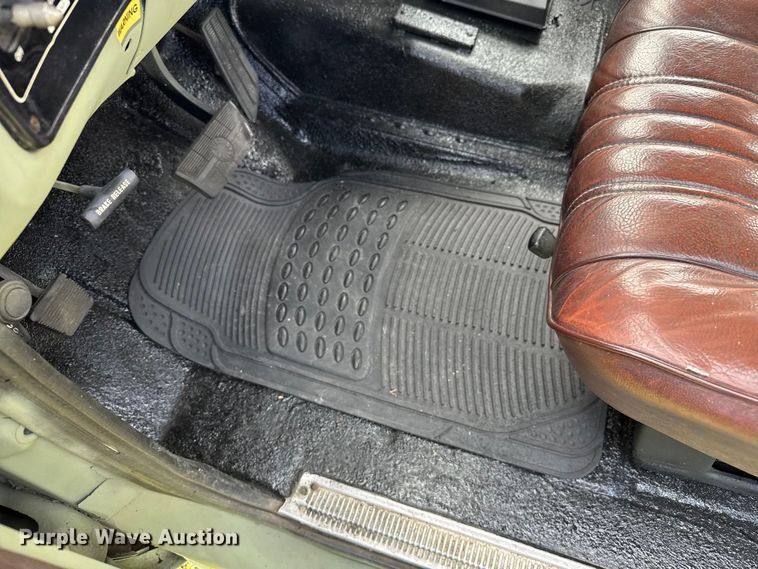 image for item EV1890 1986 Chevrolet M1009 SUV