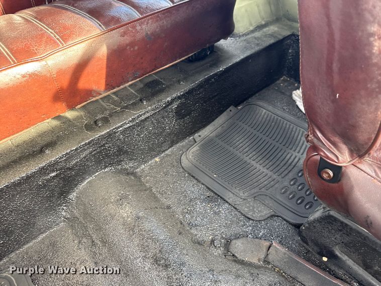 image for item EV1890 1986 Chevrolet M1009 SUV