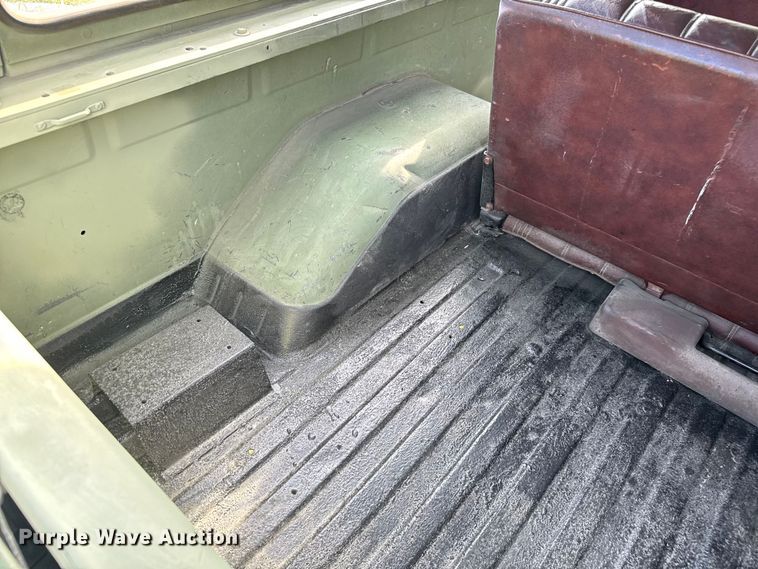 image for item EV1890 1986 Chevrolet M1009 SUV