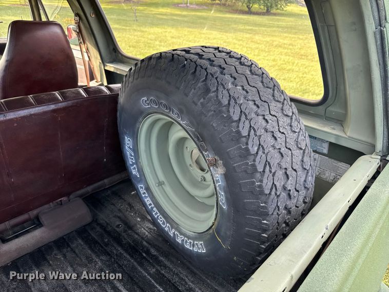 image for item EV1890 1986 Chevrolet M1009 SUV