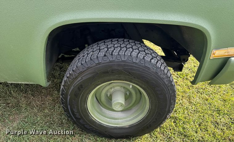 image for item EV1890 1986 Chevrolet M1009 SUV