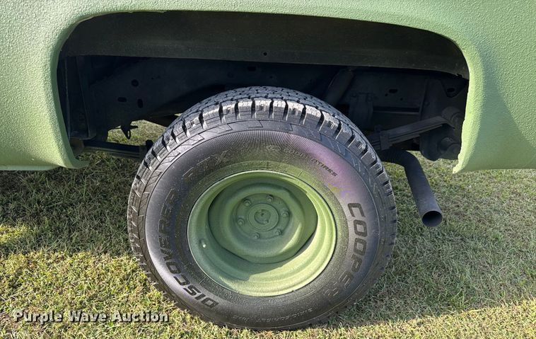 image for item EV1890 1986 Chevrolet M1009 SUV