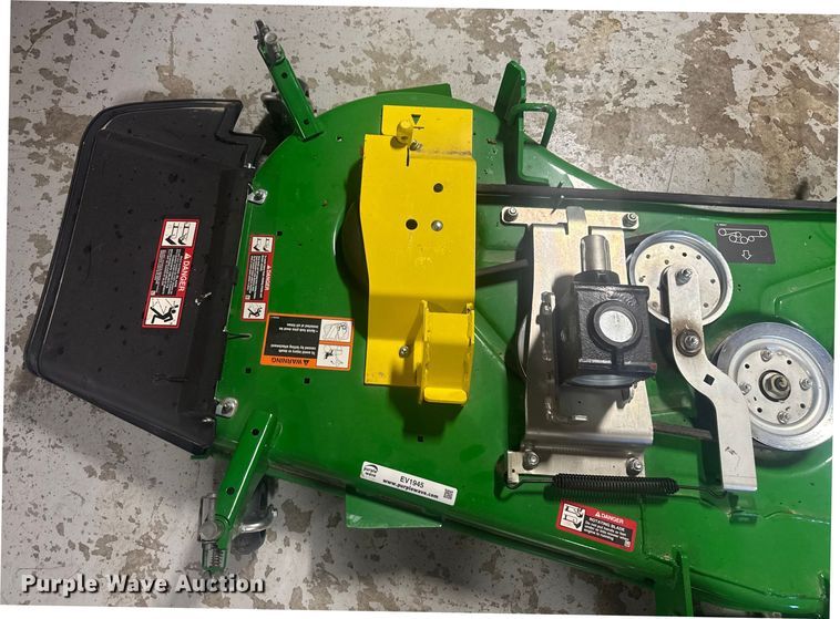 image for item EV1945 John Deere AutoConnect 72D Lawn mower deck