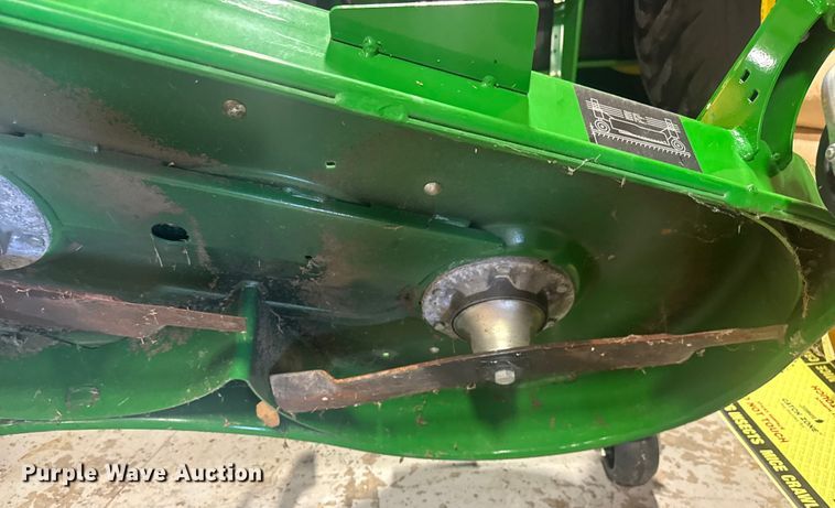 image for item EV1945 John Deere AutoConnect 72D Lawn mower deck