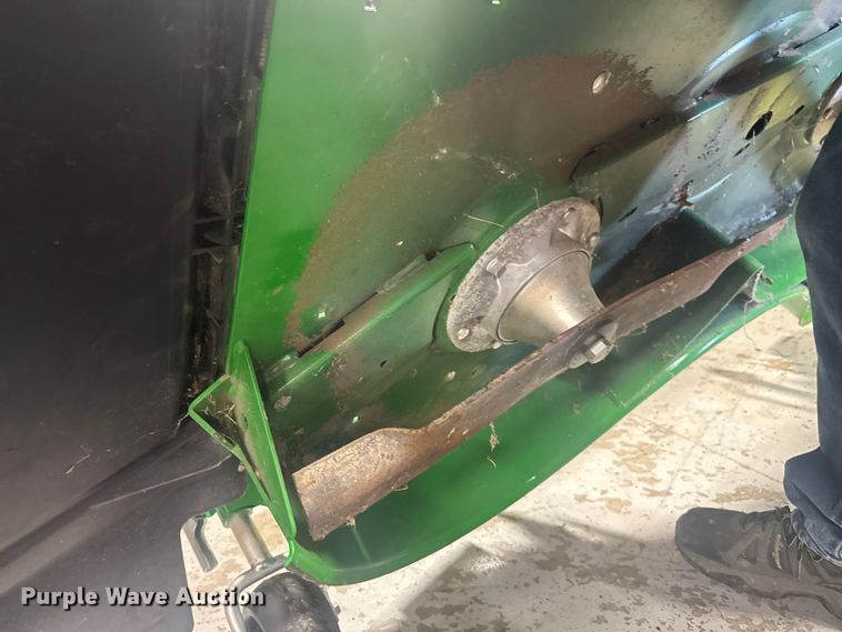 image for item EV1945 John Deere AutoConnect 72D Lawn mower deck