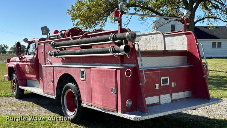image for item EV1951 1973 Ford F750 pumper fire truck