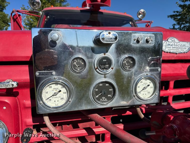 image for item EV1951 1973 Ford F750 pumper fire truck