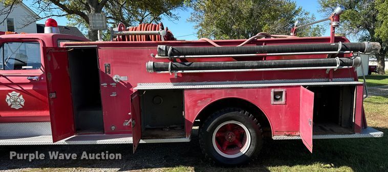 image for item EV1951 1973 Ford F750 pumper fire truck