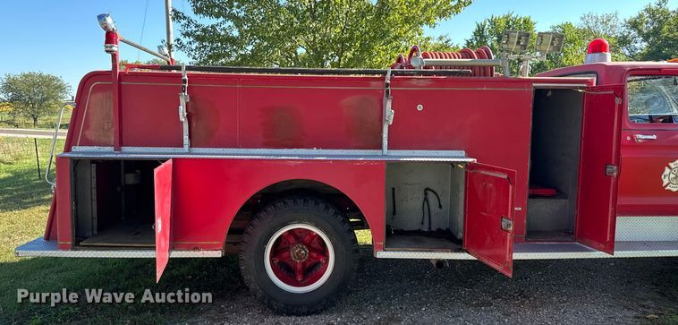 image for item EV1951 1973 Ford F750 pumper fire truck