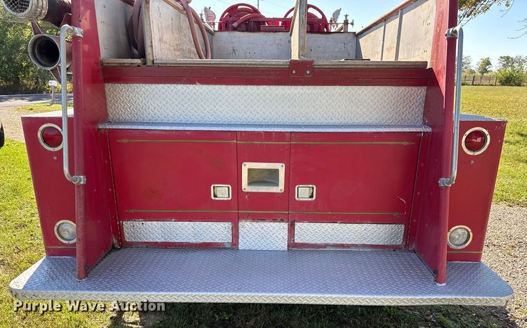 image for item EV1951 1973 Ford F750 pumper fire truck