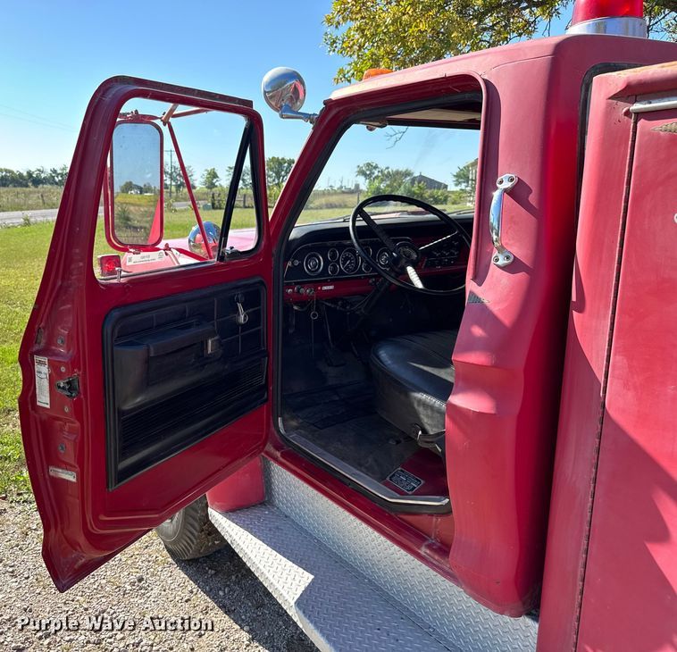 image for item EV1951 1973 Ford F750 pumper fire truck