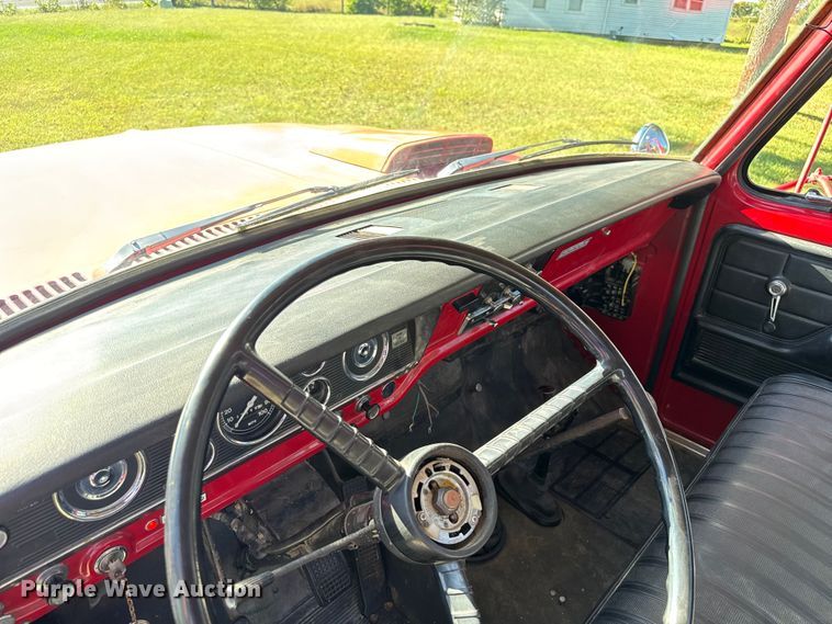 image for item EV1951 1973 Ford F750 pumper fire truck