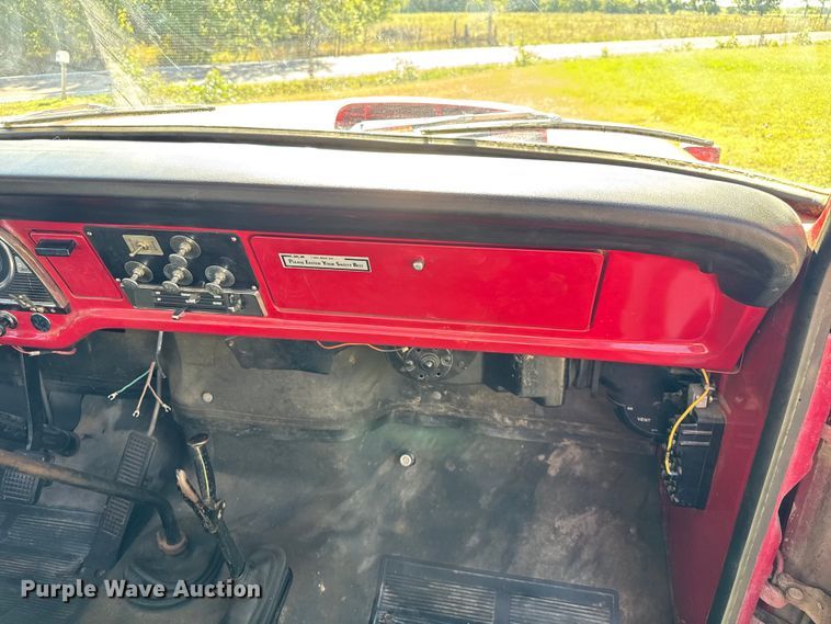 image for item EV1951 1973 Ford F750 pumper fire truck