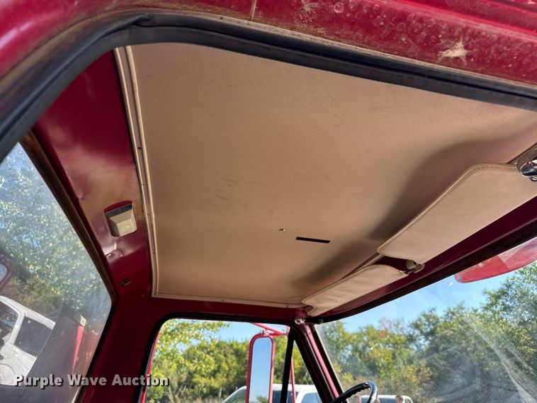 image for item EV1951 1973 Ford F750 pumper fire truck