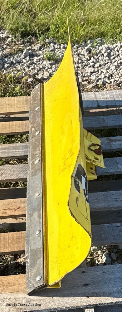 image for item EV1957 John Deere 44 lawn mower blade 