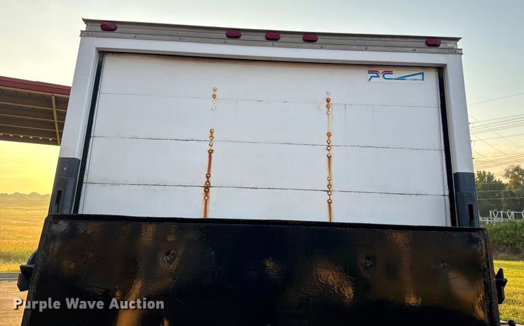 image for item EV1961 2000 Chevrolet Express box truck