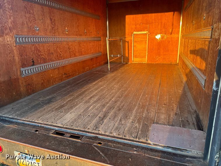 image for item EV1961 2000 Chevrolet Express box truck