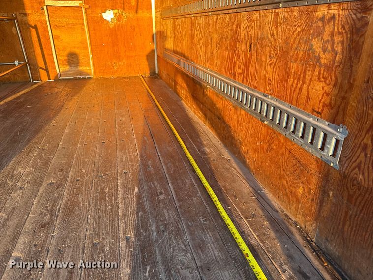 image for item EV1961 2000 Chevrolet Express box truck