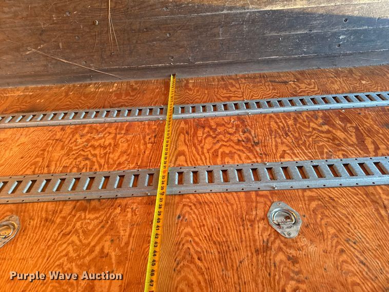 image for item EV1961 2000 Chevrolet Express box truck