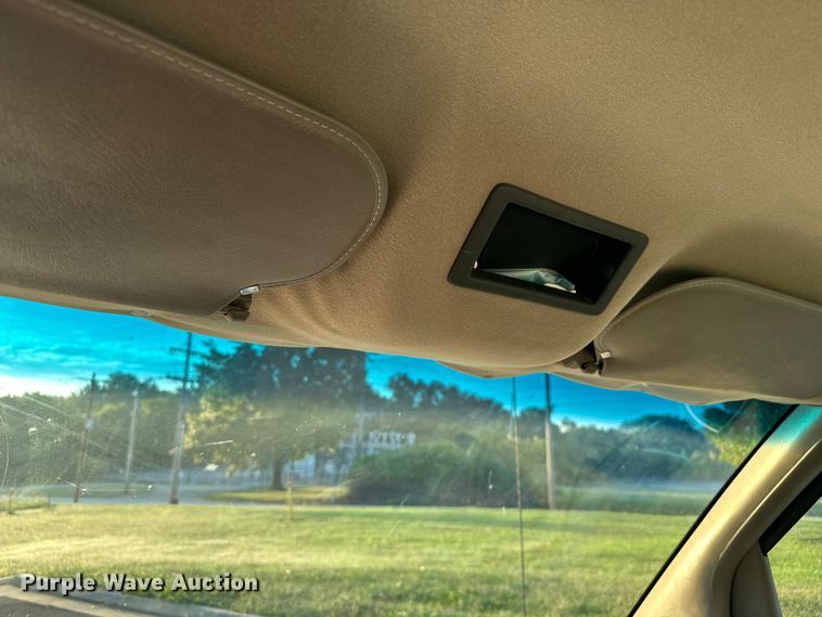 image for item EV1961 2000 Chevrolet Express box truck