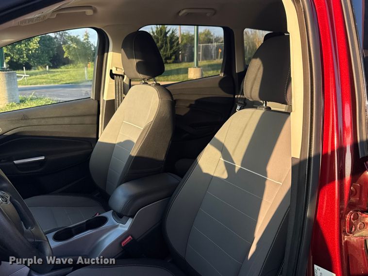 image for item EV1963 2014 Ford Escape SUV