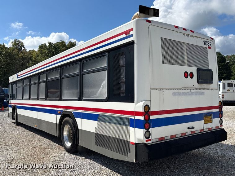 image for item EV3003 2010 Gillig G27D102N4   transit bus