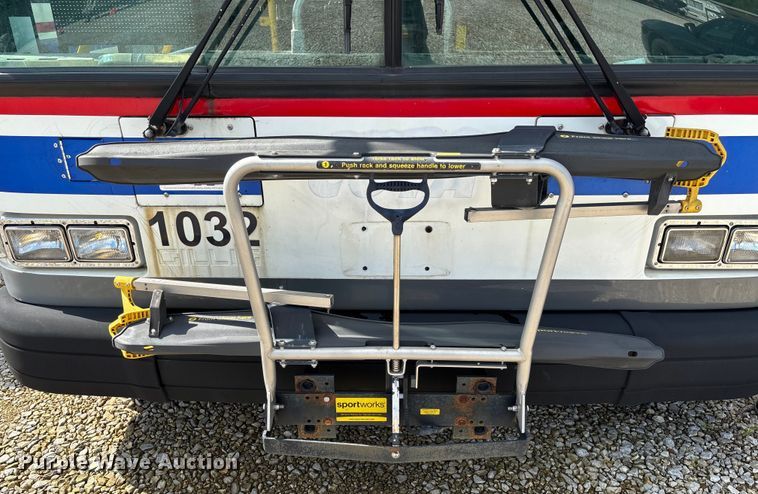 image for item EV3003 2010 Gillig G27D102N4   transit bus