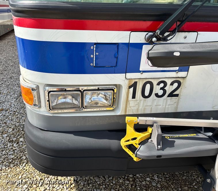 image for item EV3003 2010 Gillig G27D102N4   transit bus