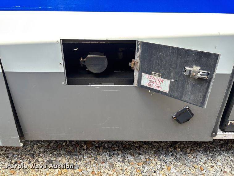 image for item EV3003 2010 Gillig G27D102N4   transit bus