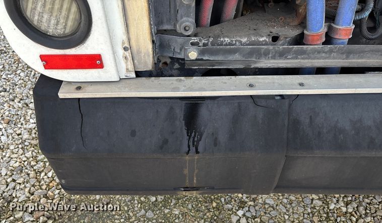 image for item EV3003 2010 Gillig G27D102N4   transit bus