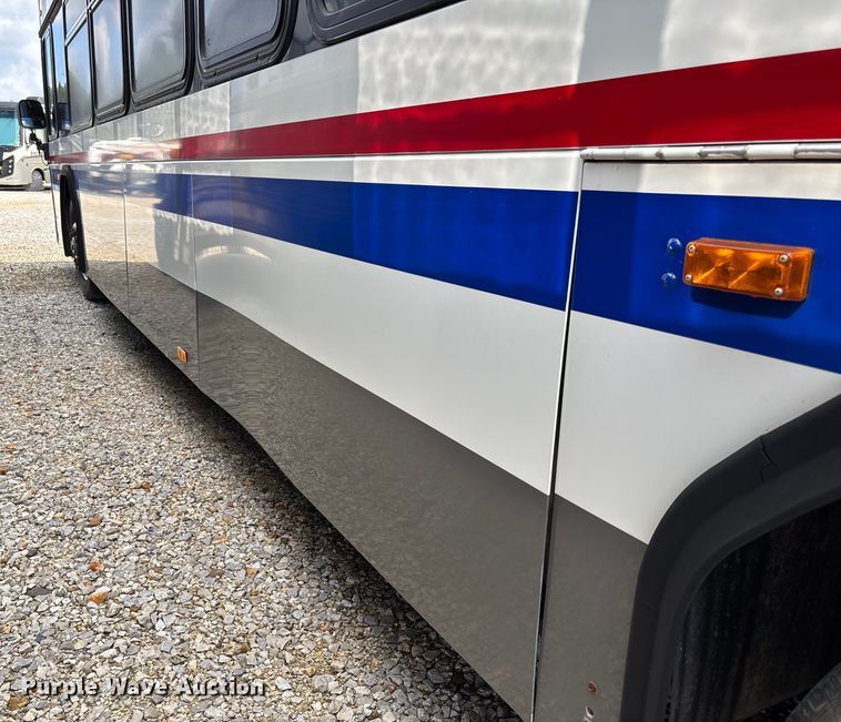 image for item EV3003 2010 Gillig G27D102N4   transit bus