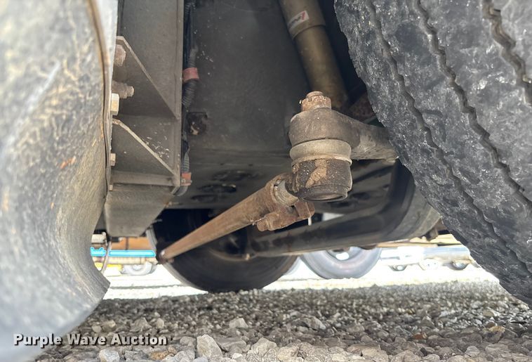 image for item EV3003 2010 Gillig G27D102N4   transit bus