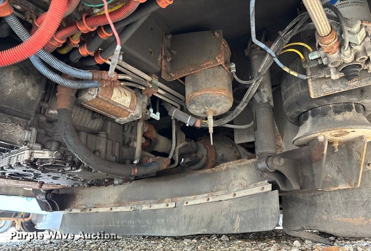 image for item EV3003 2010 Gillig G27D102N4   transit bus