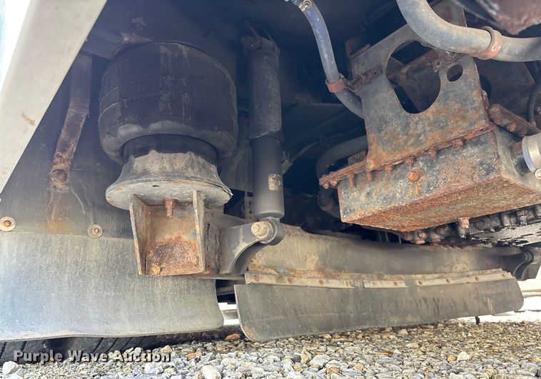 image for item EV3003 2010 Gillig G27D102N4   transit bus