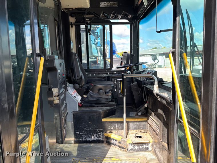 image for item EV3003 2010 Gillig G27D102N4   transit bus