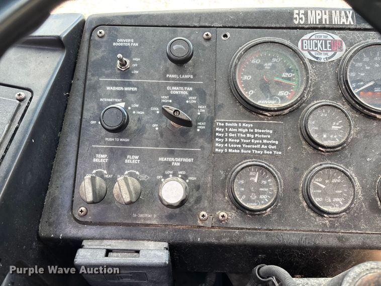 image for item EV3003 2010 Gillig G27D102N4   transit bus