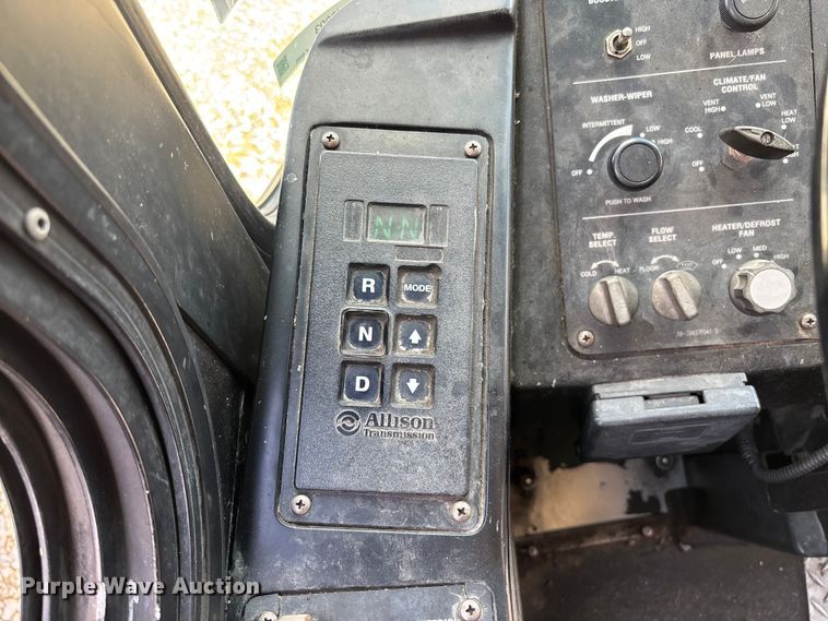 image for item EV3003 2010 Gillig G27D102N4   transit bus