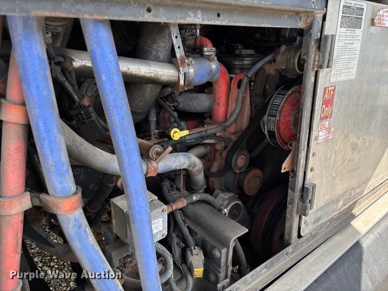 image for item EV3003 2010 Gillig G27D102N4   transit bus