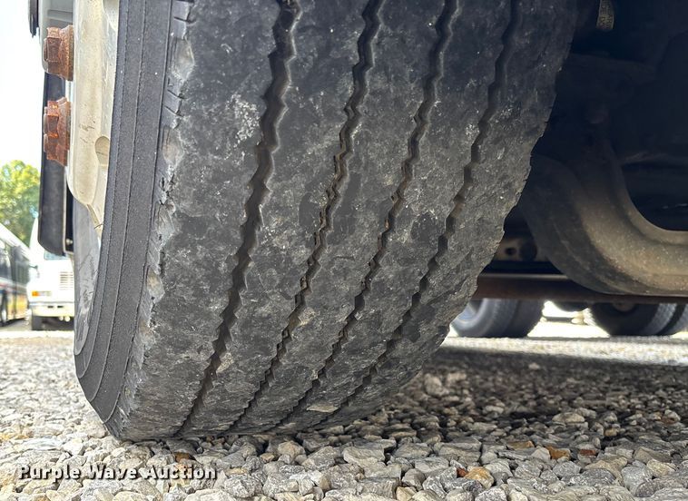 image for item EV3003 2010 Gillig G27D102N4   transit bus