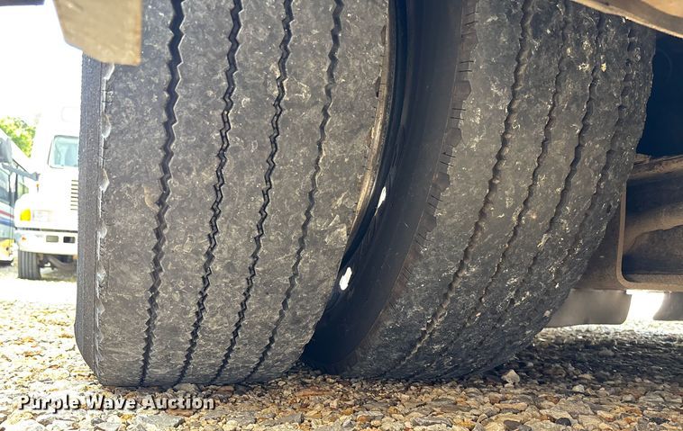 image for item EV3003 2010 Gillig G27D102N4   transit bus